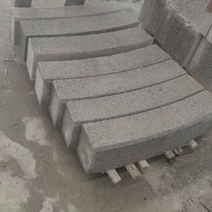 郴州芝麻白弧形路牙石