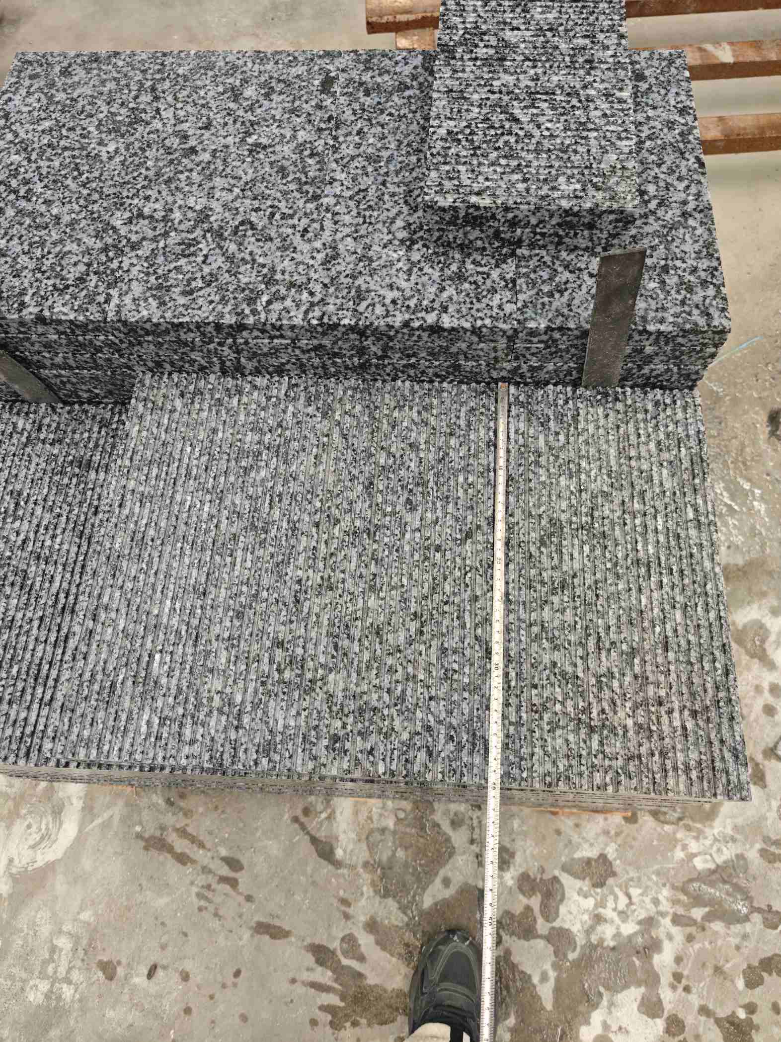 郴州芝麻黑拉丝面